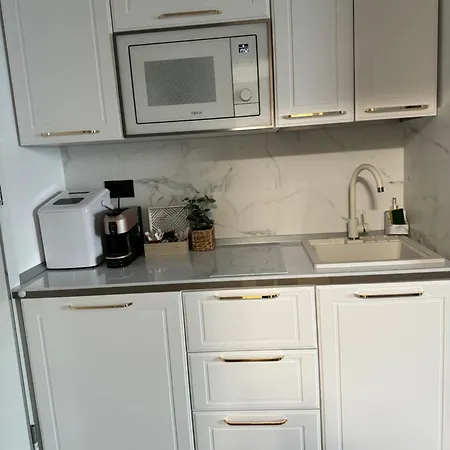 Heaven Infinity Sunrise Pool & *