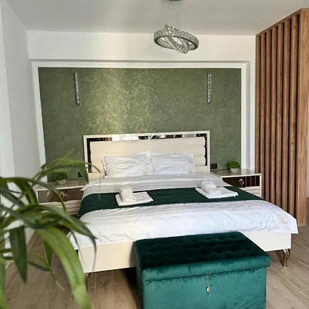 Heaven Infinity Sunrise Pool & Năvodari