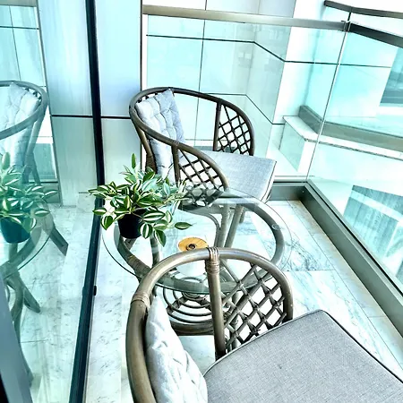 Heaven Infinity Sunrise Pool & 아파트