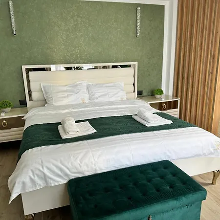 Heaven Infinity Sunrise Pool &