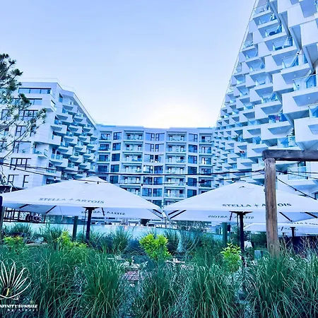 Heaven Infinity Sunrise Pool & 아파트