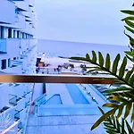Apartment Heaven Infinity Sunrise Pool &
