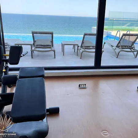 Heaven Infinity Sunrise Pool &