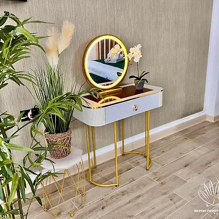 Heaven Infinity Sunrise Pool & شقة Năvodari