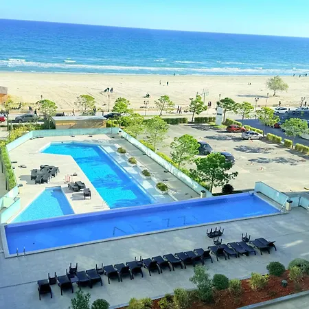 Heaven Infinity Sunrise Pool & Apartament Năvodari