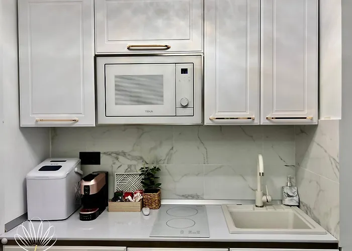 Heaven Infinity Sunrise Pool & Apartament Năvodari