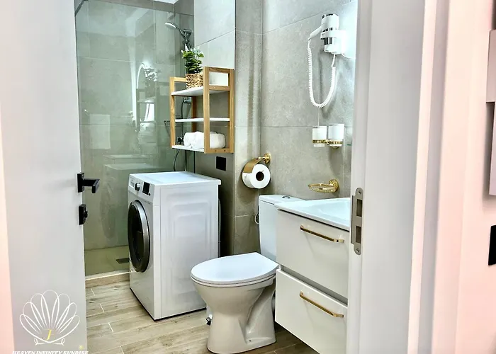 Heaven Infinity Sunrise Pool &