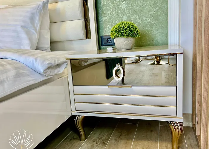 Heaven Infinity Sunrise Pool & Apartament Năvodari