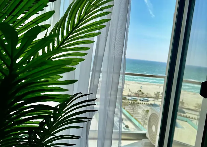 Heaven Infinity Sunrise Pool & Apartament *